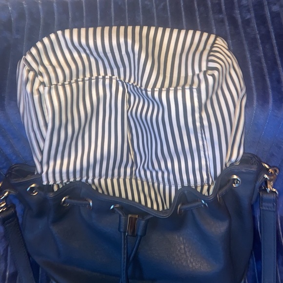 Charming Charlie Purse- Navy Shoulder Bag with Removable Strap - Picture 6 of 8